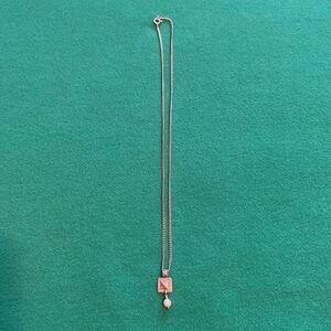 Small pendant necklace